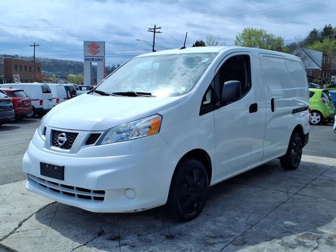 Used 2020 Nissan NV200 S image 5