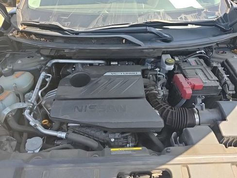 Used 2023 Nissan Rogue SV w/ SV Premium B Package FWD image 2