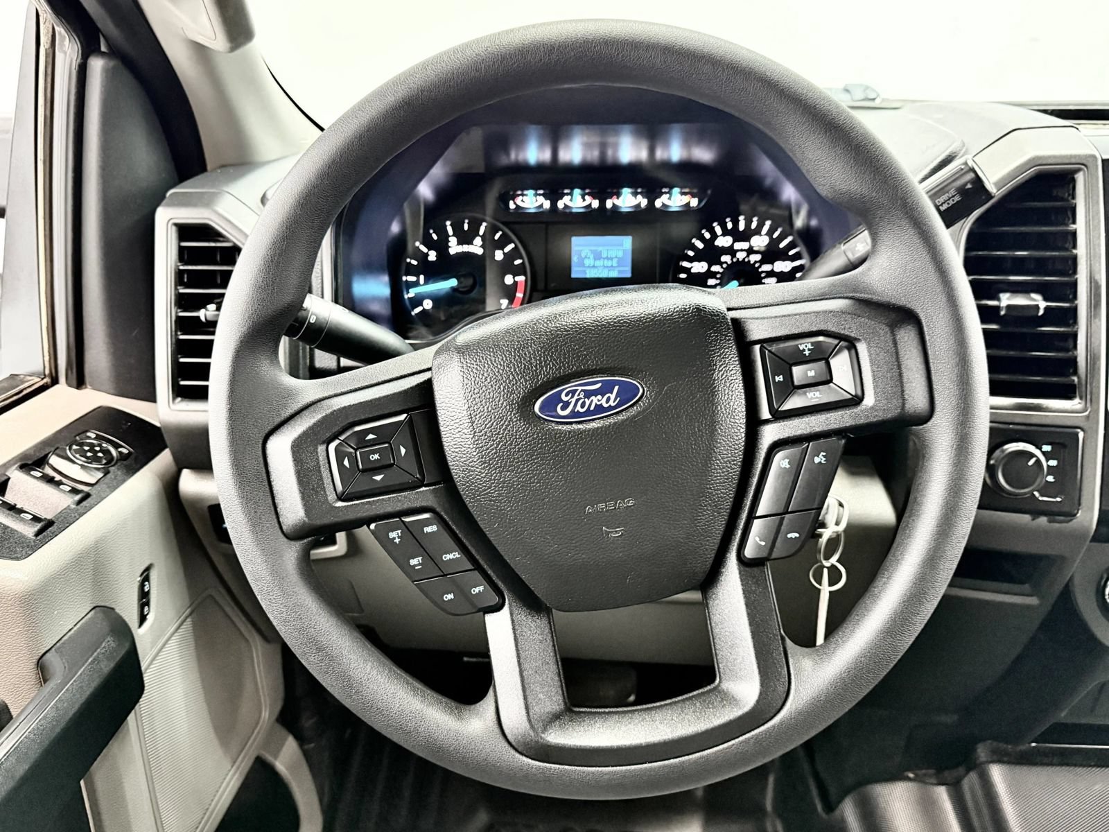 Used 2022 Ford F250 XL w/ Power Equipment Group AWD/4WD image 13