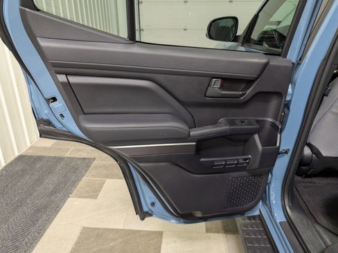 Used 2025 Toyota 4Runner TRD Off-Road image 8