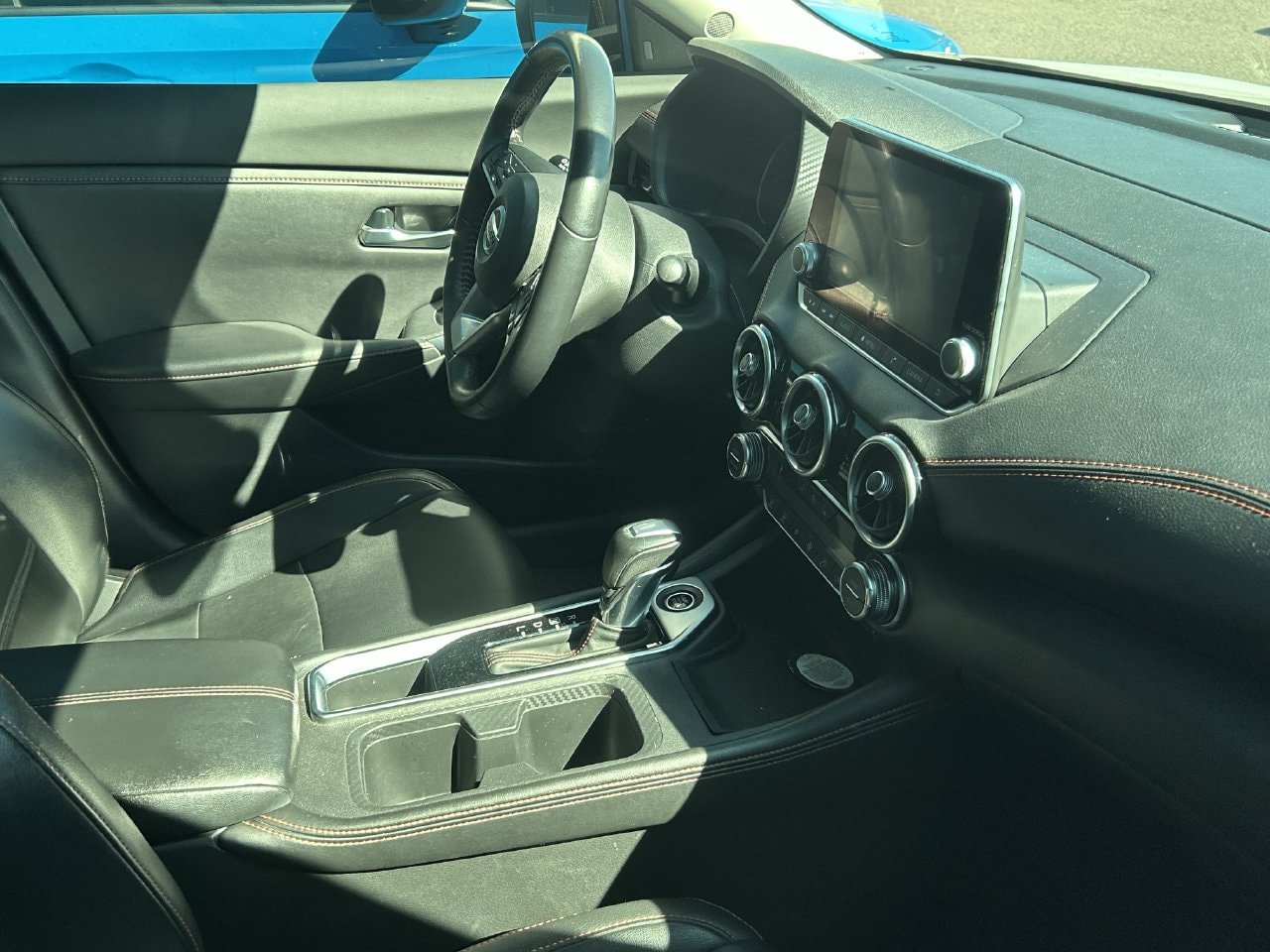 Used 2022 Nissan Sentra SR w/ SR Premium Package FWD image 8