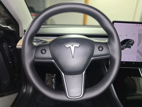 Used 2020 Tesla Model 3 Standard Range Plus RWD image 29