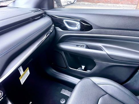 New 2026 Jeep Compass Limited image 15