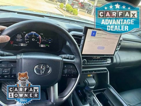 Used 2024 Toyota Sequoia Platinum AWD/4WD image 6