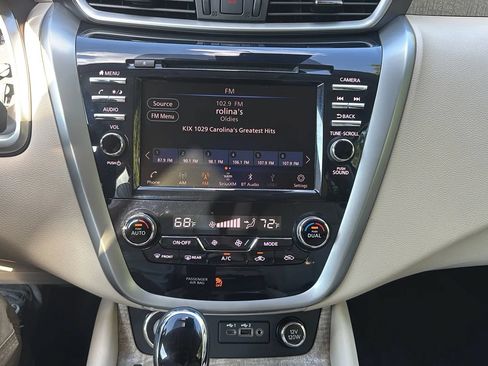 Used 2020 Nissan Murano SV w/ Premium Package AWD/4WD image 10