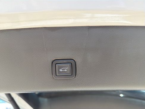 Used 2023 Chevrolet Traverse Premier w/ LPO, Floor Liner Package FWD image 26