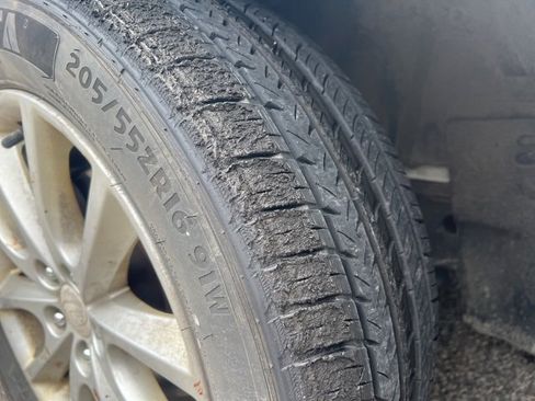 Used 2013 Subaru Impreza 2.0i Premium w/ All-Weather Pkg image 24