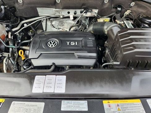 Used 2022 Volkswagen Atlas Cross Sport SE image 31