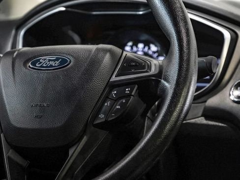 Used 2020 Ford Fusion SE FWD image 20