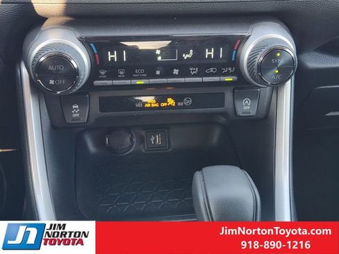 Used 2024 Toyota RAV4 XLE image 21