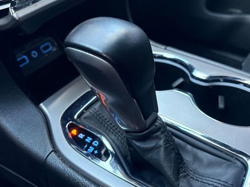 Used 2021 Jeep Grand Cherokee Laredo X RWD image 21