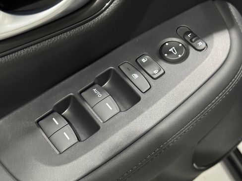 New 2026 Honda HR-V LX image 23