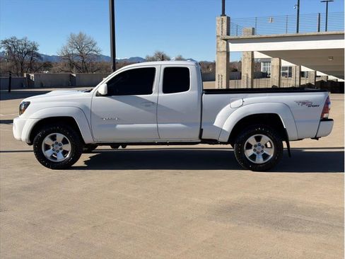 Used 2010 Toyota Tacoma 4x4 Access Cab V6 image 4