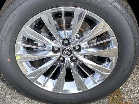 New 2026 Toyota Grand Highlander AWD image 6