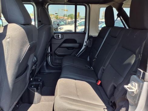 Used 2020 Jeep Wrangler Unlimited Sahara w/ Uconnect 4C Nav & Sound Group image 5