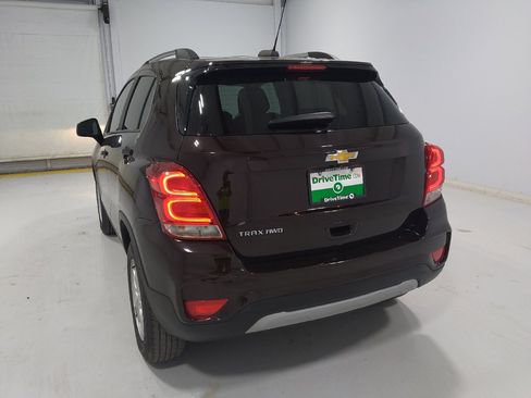 Used 2021 Chevrolet Trax LT w/ LT Convenience Package AWD/4WD image 6