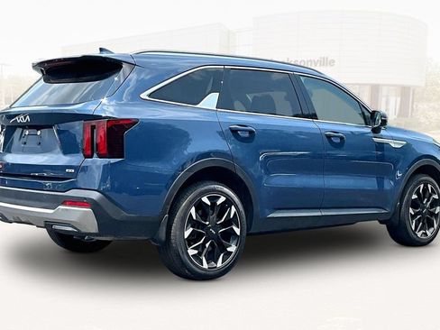 Used 2025 Kia Sorento EX AWD/4WD image 6