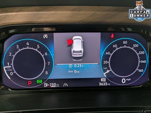 Used 2025 Volkswagen Atlas SE w/ Panoramic Sunroof Package image 16