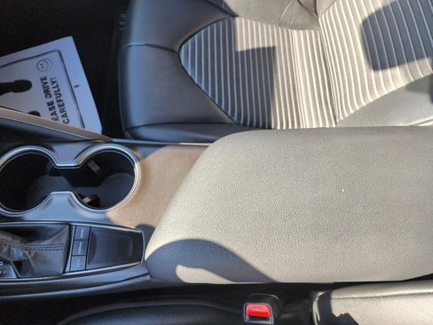 Used 2024 Toyota Camry SE image 20