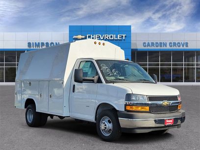 New 2025 Chevrolet Express 3500 w/ Power Convenience Package