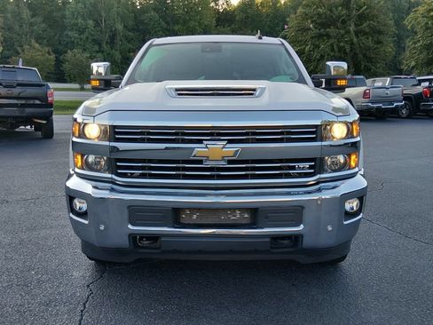 Used 2019 Chevrolet Silverado 2500 LTZ w/ Duramax Plus Package AWD/4WD image 9