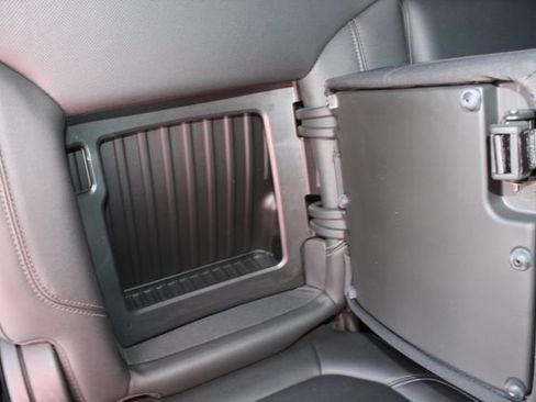 Used 2019 GMC Sierra 1500 SLT RWD image 17