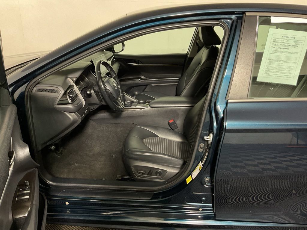 Used 2021 Toyota Camry SE FWD image 19