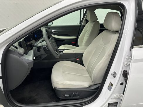 Used 2025 Hyundai Sonata SEL FWD image 9