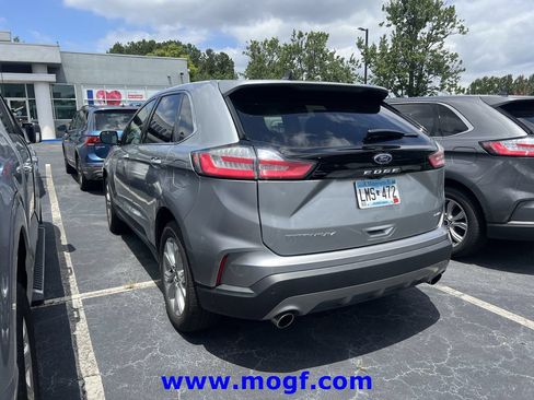 Used 2024 Ford Edge Titanium AWD/4WD image 2