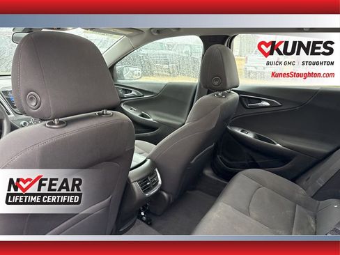 Used 2022 Chevrolet Malibu LT image 34