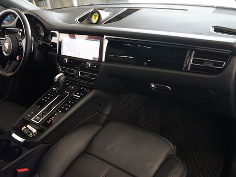 Used 2023 Porsche Macan S AWD/4WD image 11