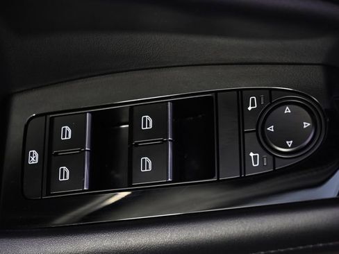 Used 2023 MAZDA MAZDA3 s image 23