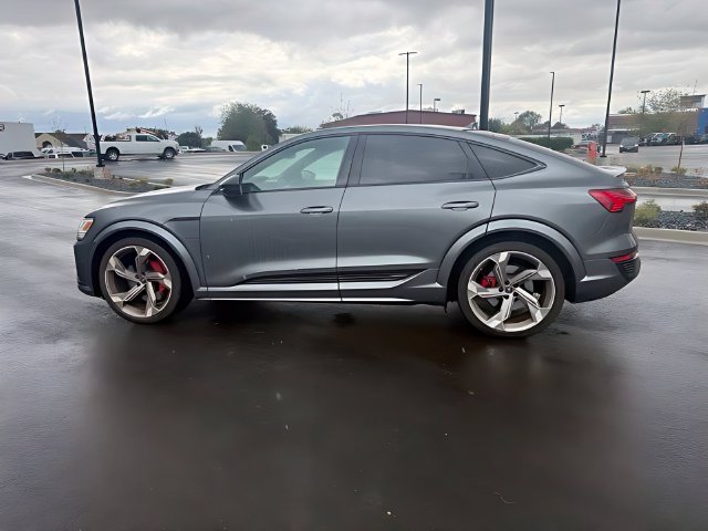 Used 2024 Audi SQ8 e-tron Premium Plus w/ Black Optic Package AWD/4WD image 10