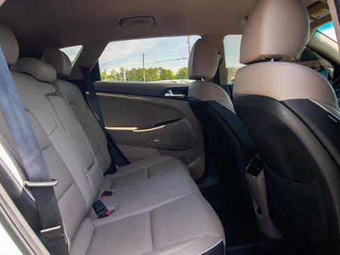 Used 2021 Hyundai Tucson Limited image 15