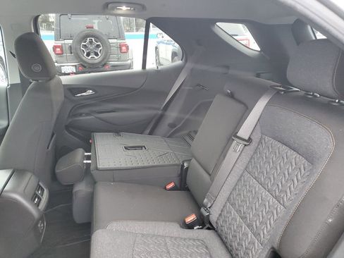 Used 2023 Chevrolet Equinox LT image 34