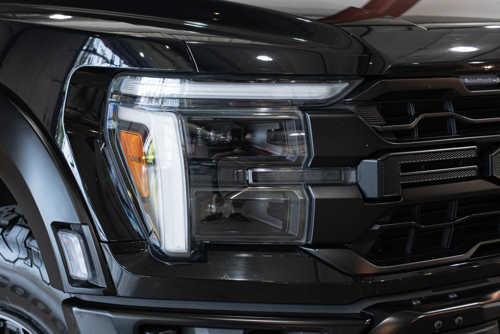 Used 2024 Ford F150 Raptor w/ Equipment Group 803A Raptor R AWD/4WD image 4