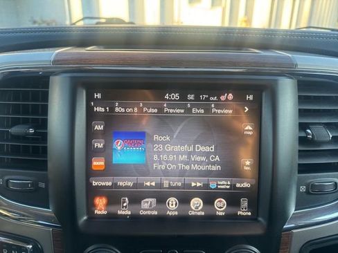 Used 2017 RAM 1500 Laramie image 19