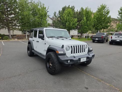 Used 2018 Jeep Wrangler Unlimited Sport AWD/4WD image 7