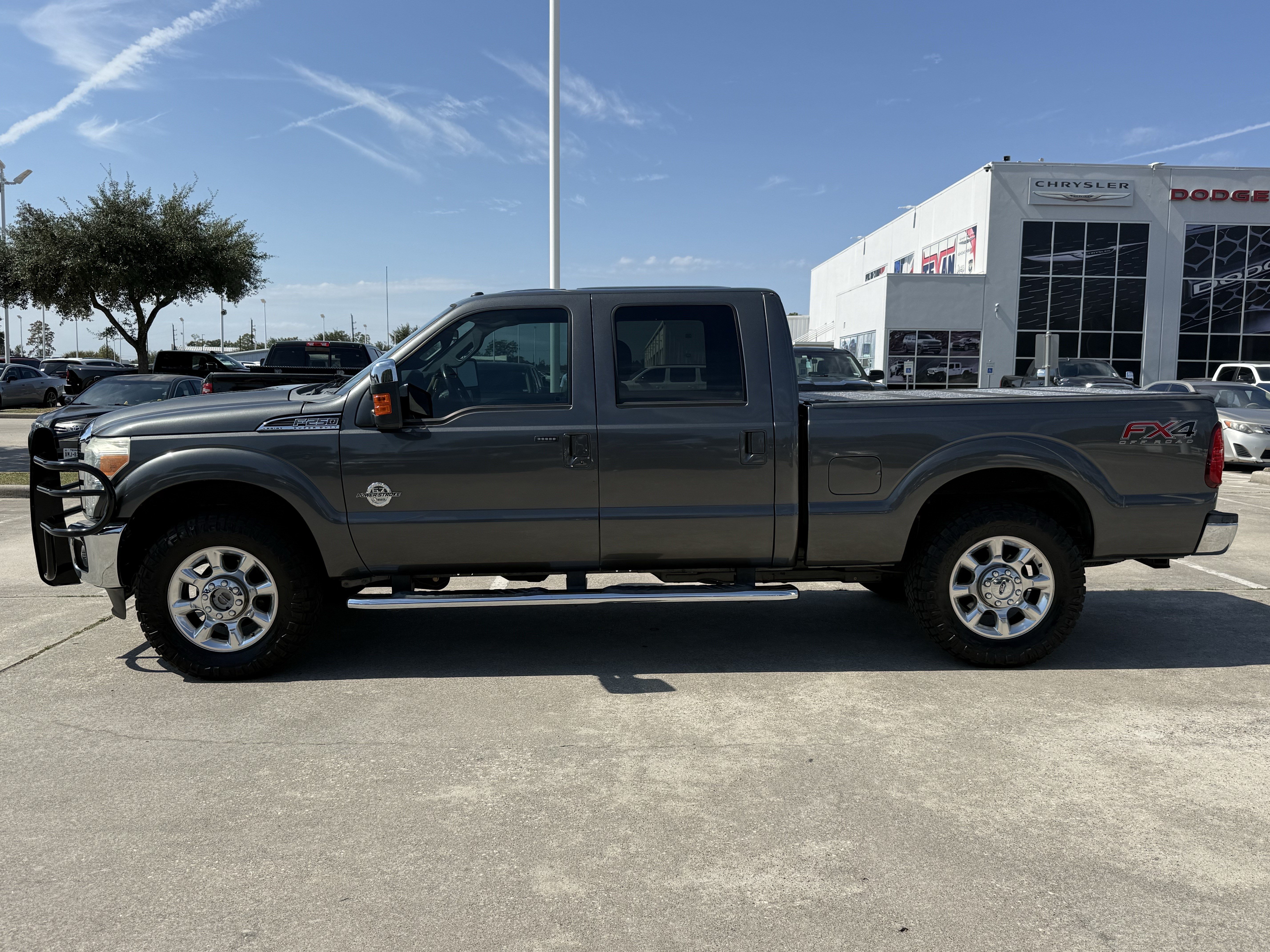 Used 2015 Ford F250 Lariat w/ Lariat Interior Package AWD/4WD image 8