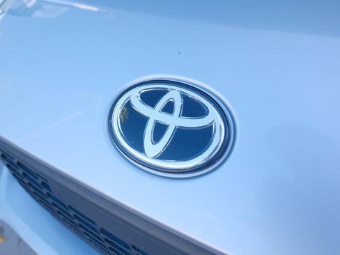Used 2022 Toyota GR86 w/ ALL Weather Mat Package (TMS) RWD image 37