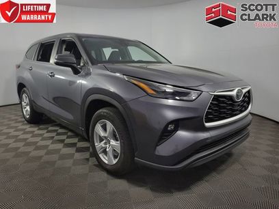 Used 2025 Toyota Highlander LE