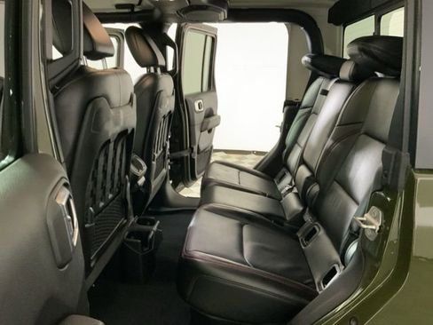 Used 2022 Jeep Gladiator Rubicon w/ LED Lighting Group AWD/4WD image 33