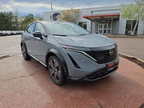 Used 2024 Nissan Ariya AWD image 7