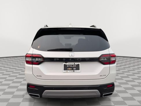 Used 2023 Honda Pilot Elite image 4