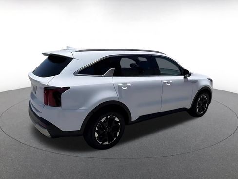 Used 2024 Kia Sorento S FWD image 15