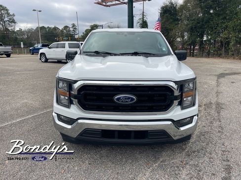 Used 2023 Ford F150 XLT image 2
