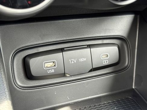 New 2026 Hyundai Venue SE FWD image 23