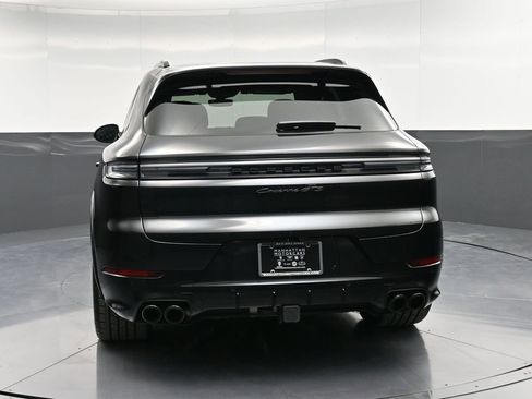 Certified 2025 Porsche Cayenne GTS image 7