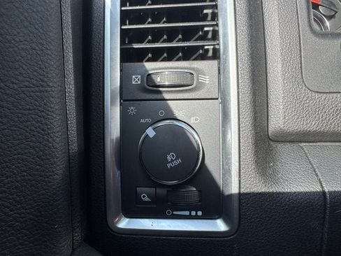 Used 2022 RAM 1500 Classic Warlock w/ Ceramic Gray Warlock Package AWD/4WD image 27