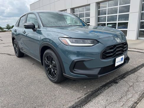 New 2026 Honda HR-V Sport image 3